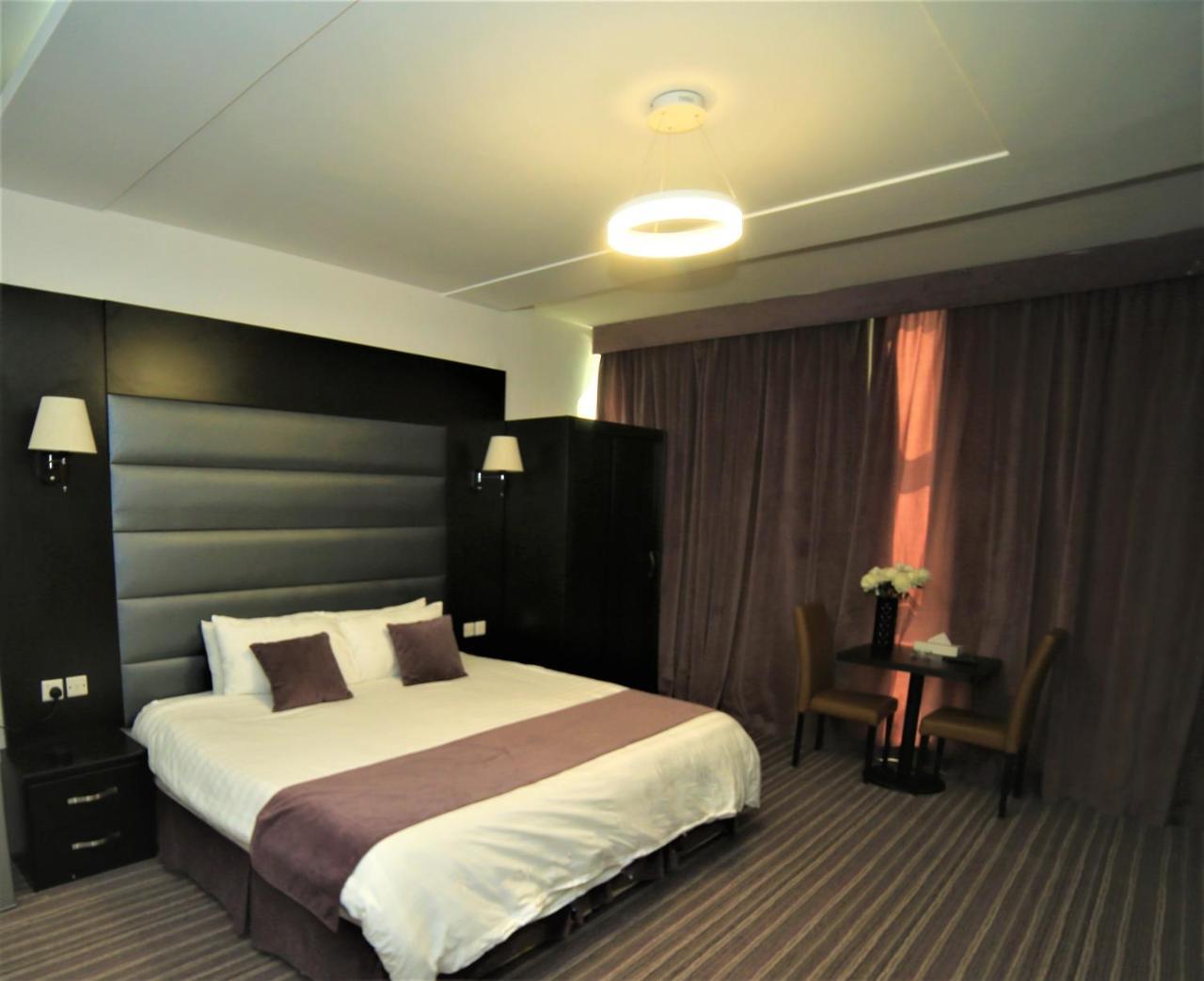 Hotel Al Dyafa 4*
