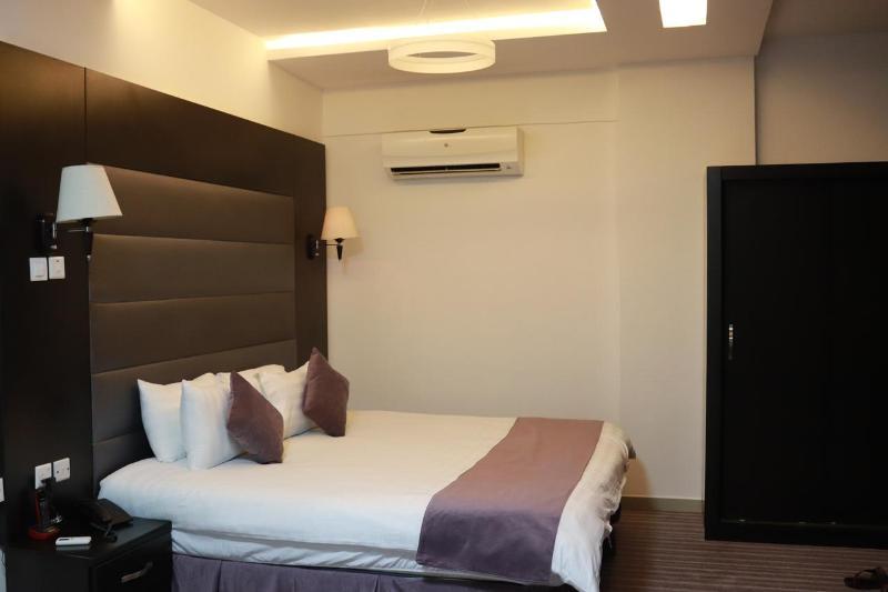 Hotel Al Dyafa 4*